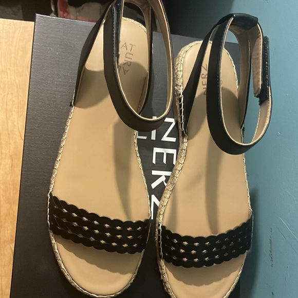 Gionni sandals from Naturalizer. Color is black synthetic. - Picture 4 of 4